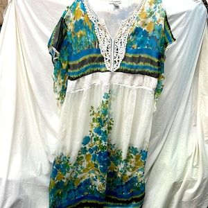 Signature JMB lace sheer and embroidered butterfly sleeve ladies sz 2x